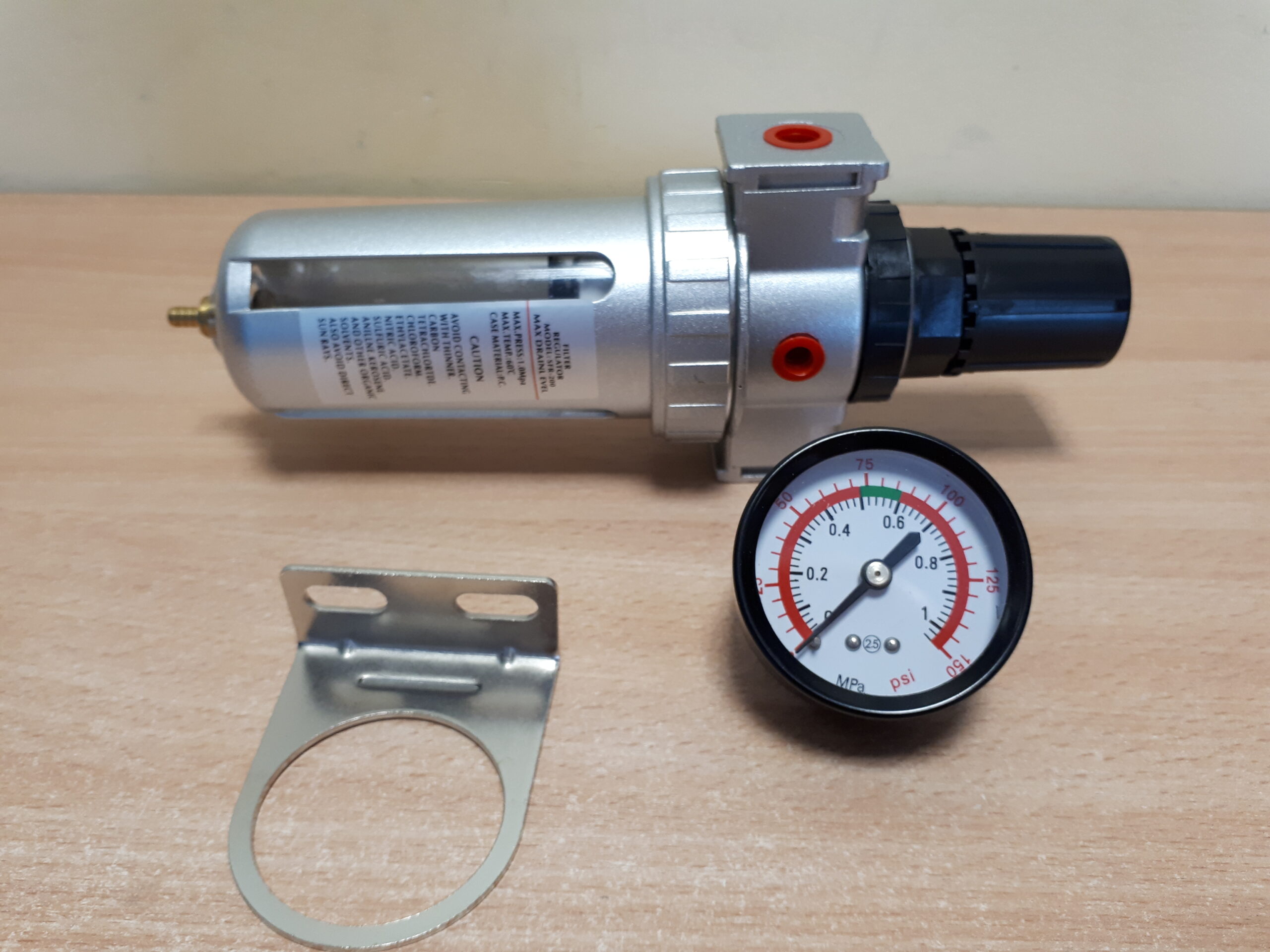 Tools24 - suruõhutrassi filter, regulaator, vee eraldaja BP4623-4