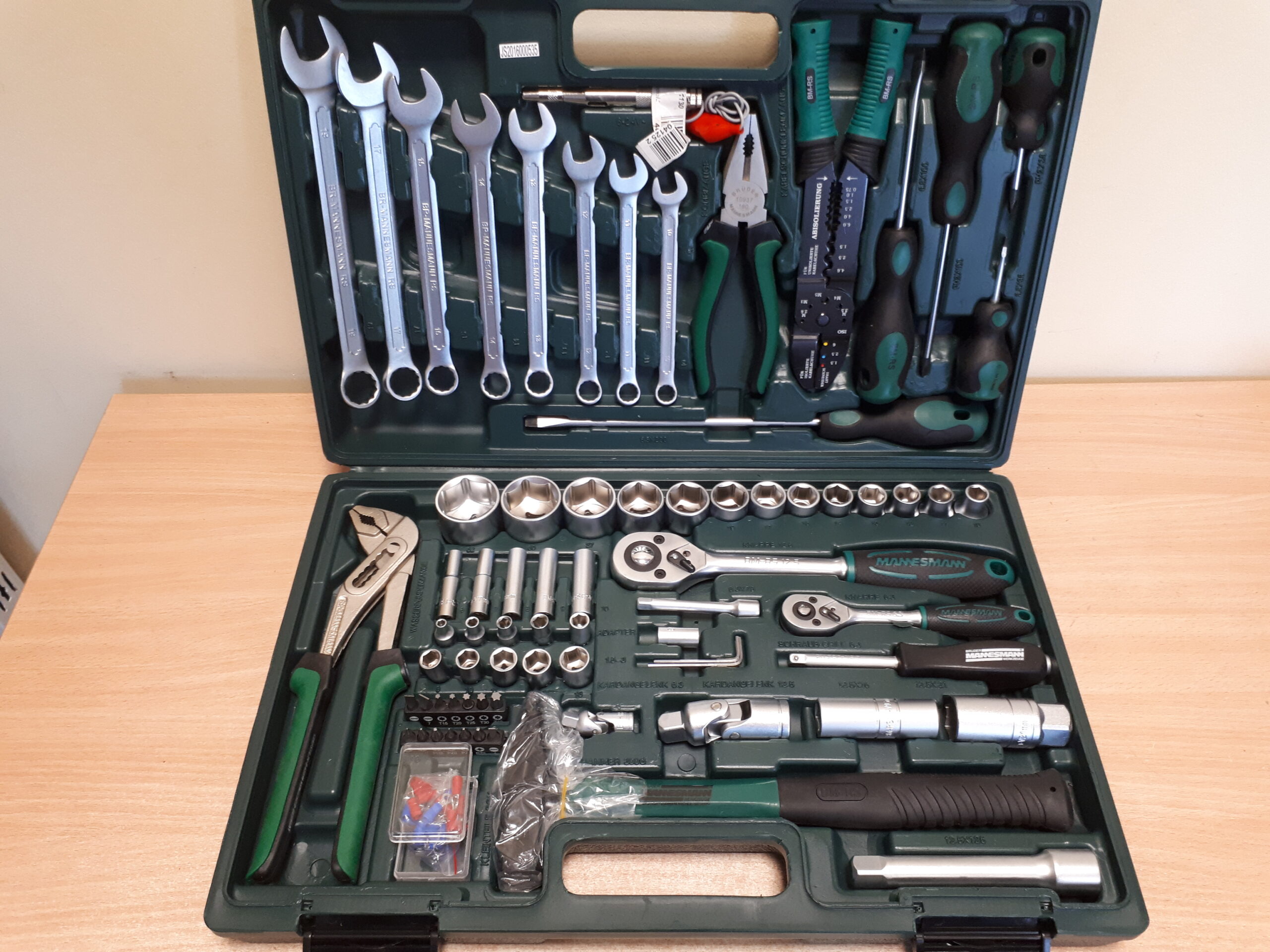 Tools24 - padrunvõtmete tööriistakomplekt M29099-4