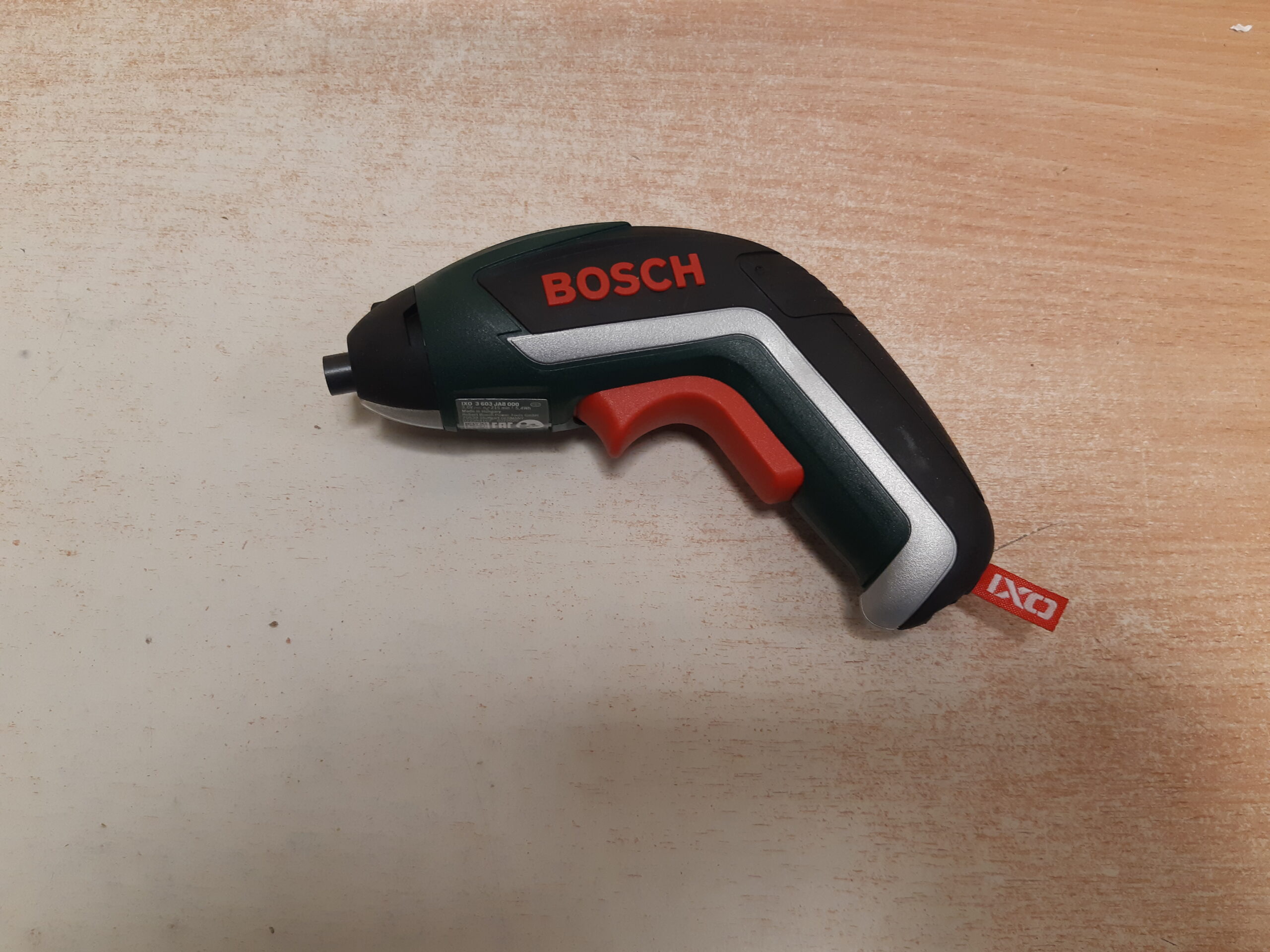 Tools24 -Akukruvikeeraja Bosch IXO5-5