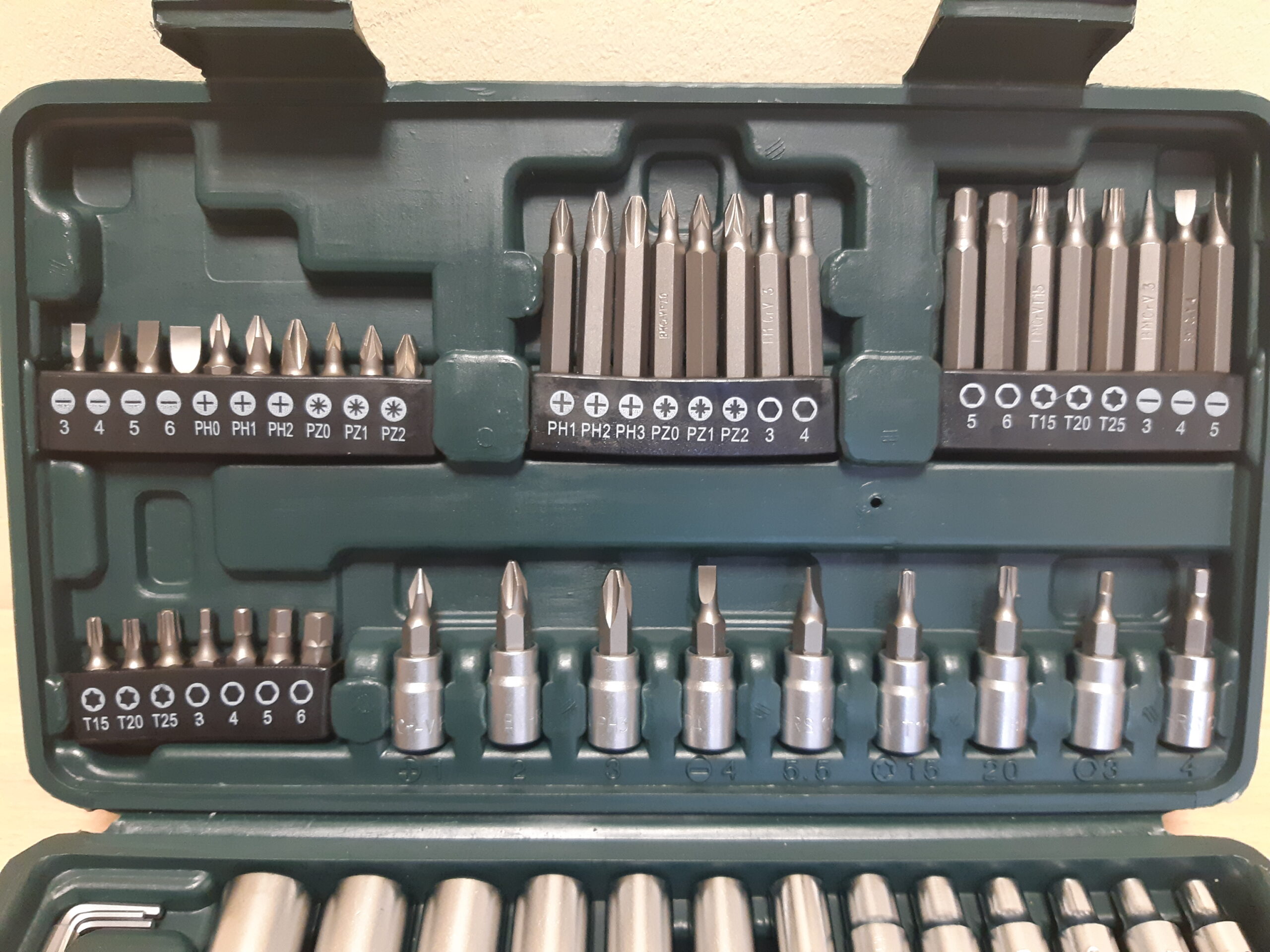 Tools24 - padrunvõtmete komplekt M29165-4
