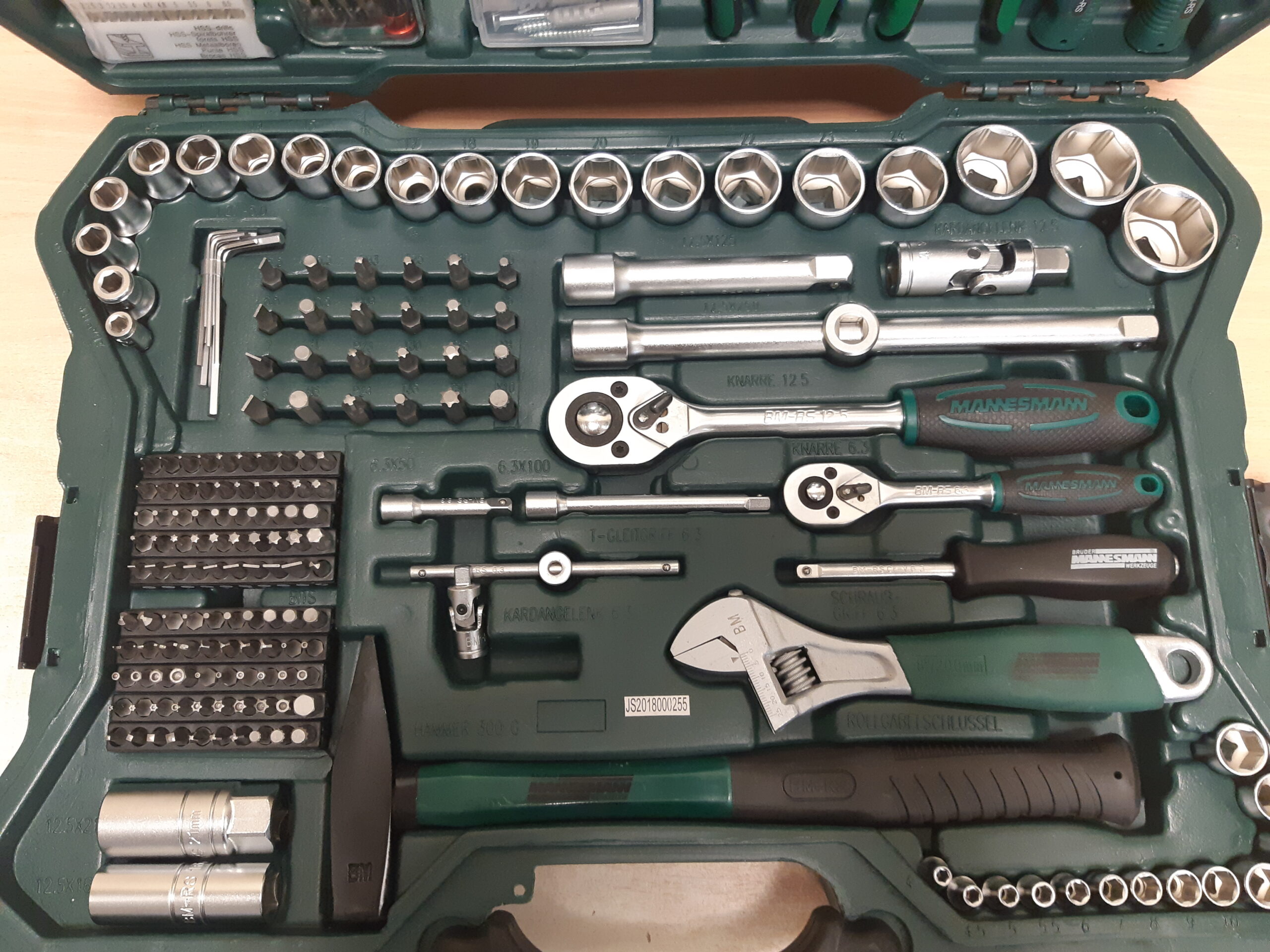 Tools24 - tööriistakomplekt 303- osaline M29088-4
