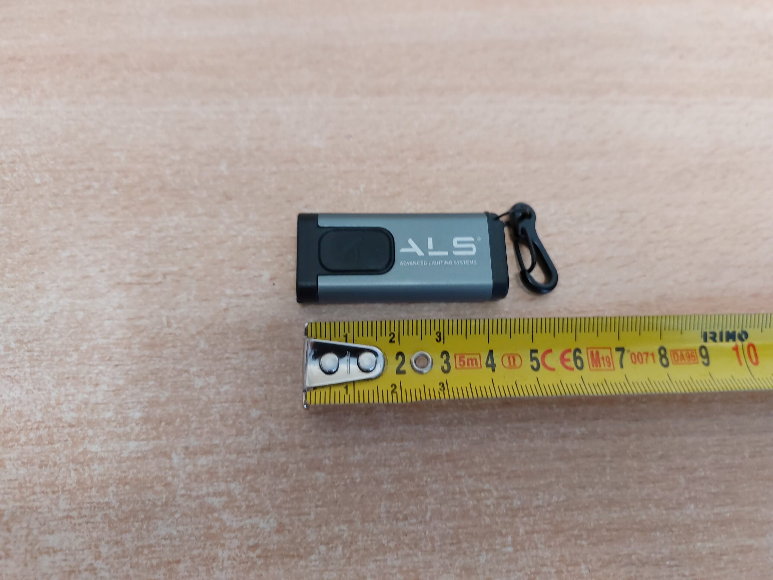 Tools24.ee -taskulamp - võtmehoidja GFL061R